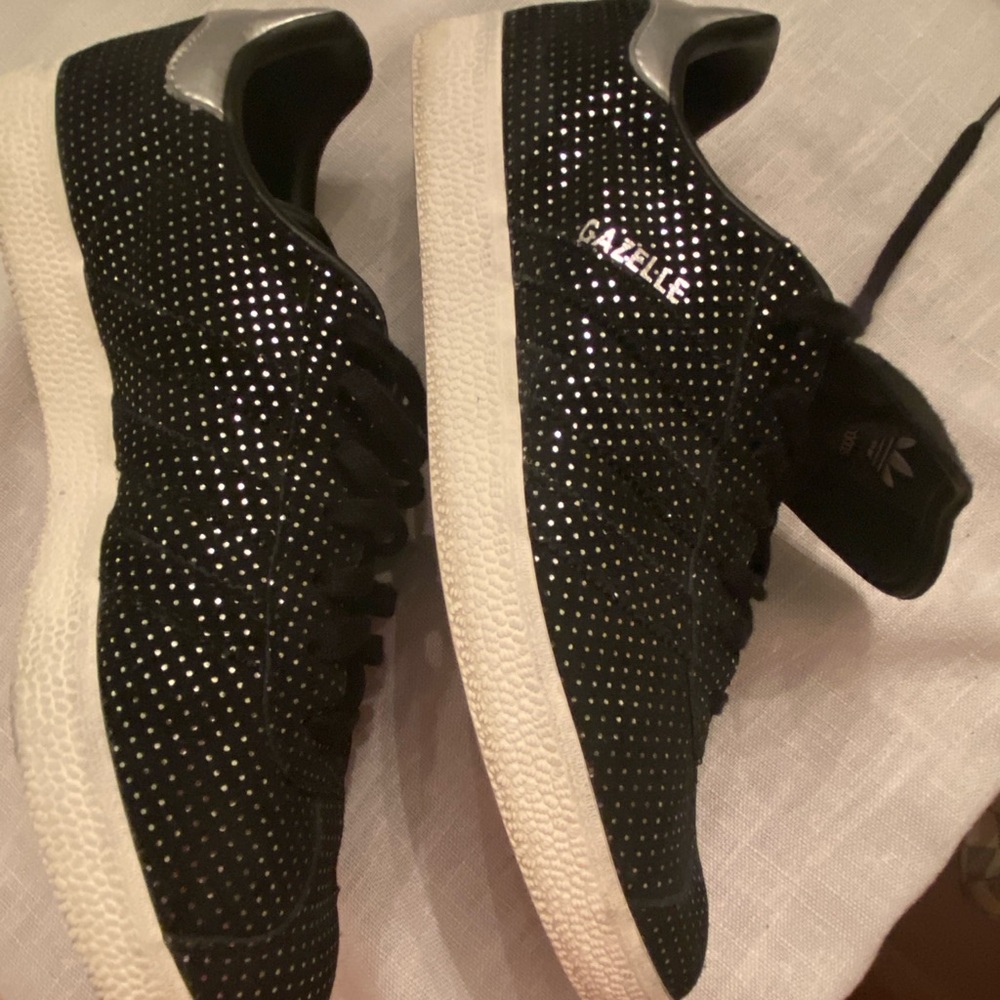 Adidas Black and Silver Gazelle Sneakers fit size 11 - Picture 6 of 8
